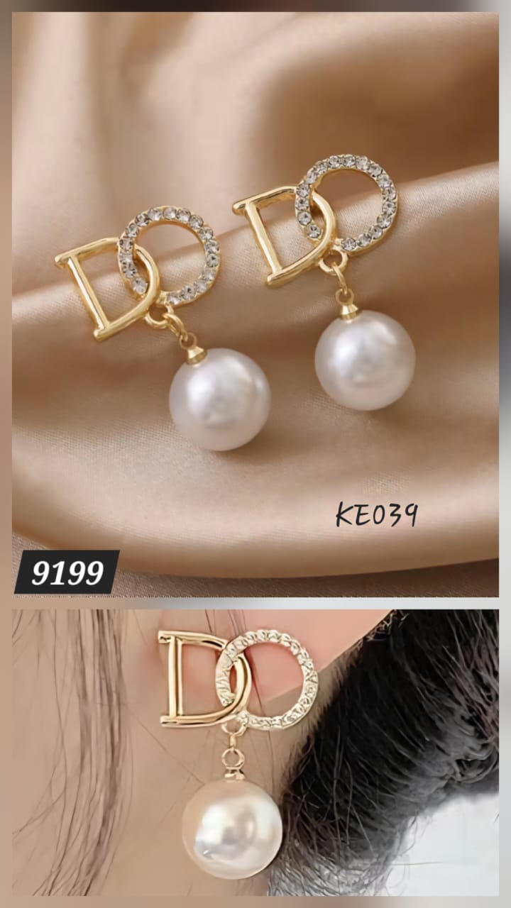 White Drop Korean Earrings - KE039