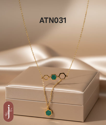 Anti Tarnish Gold Plated Three Circles Pendant Necklace - ATN031