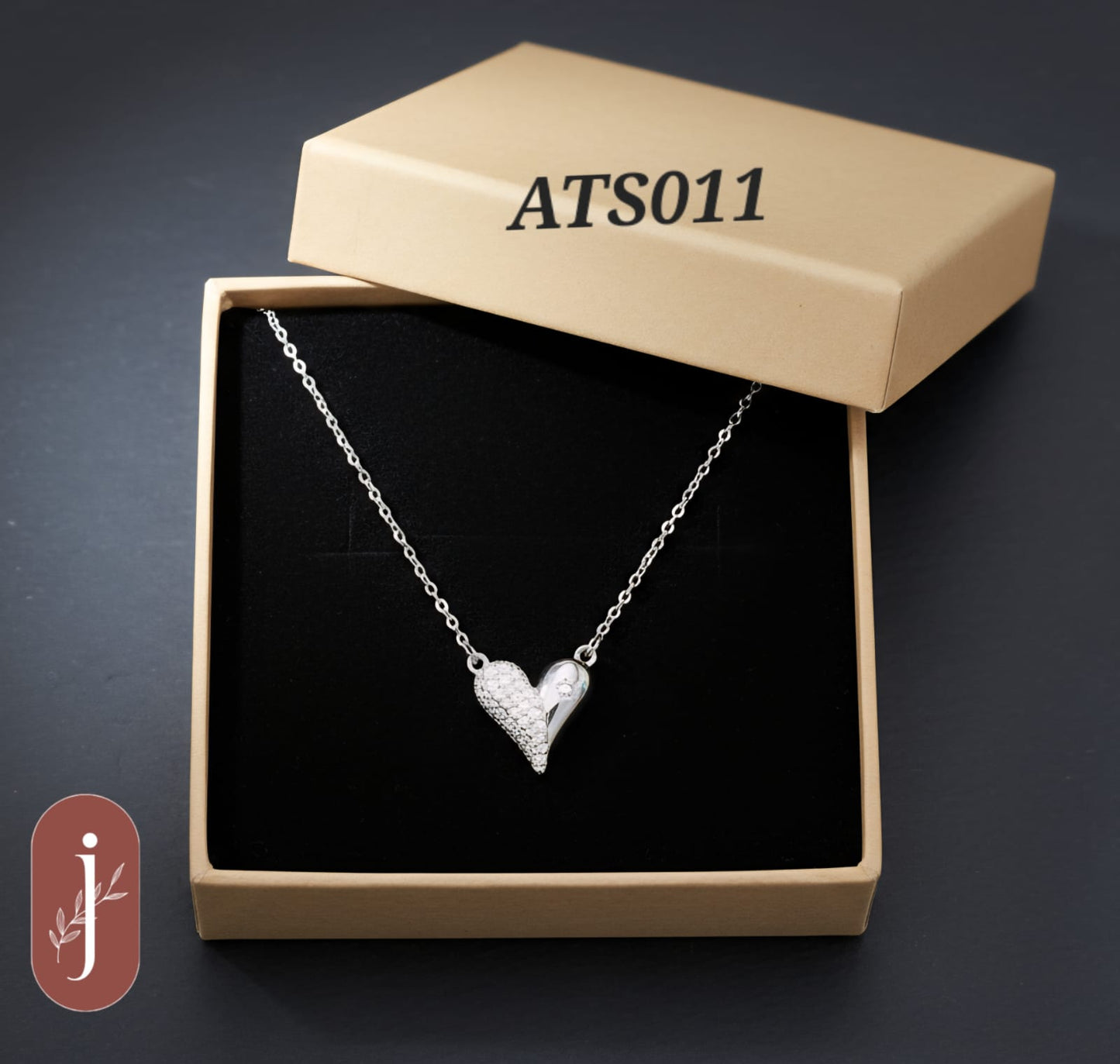 Anti Tarnish Silver Plated Heart with Stone Pendant Necklace -ATS011