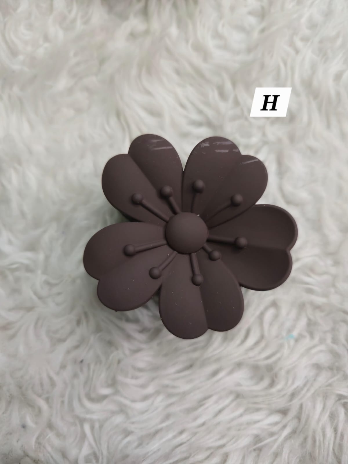 Flower Shaped Matte Finish Medium Size Hair Claw - Korean Fashion - BC5