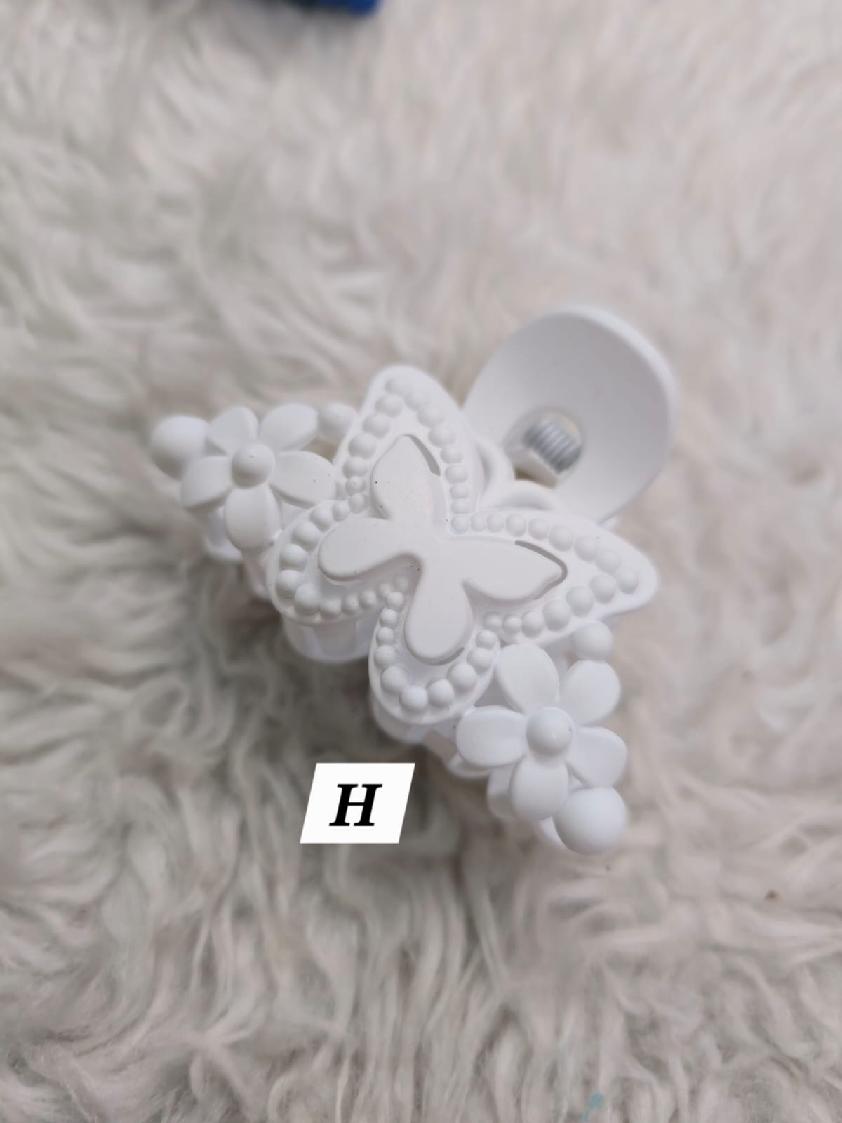 Flower Shaped Matte Finish Medium Size Hair Claw - Korean Fashion - BC8