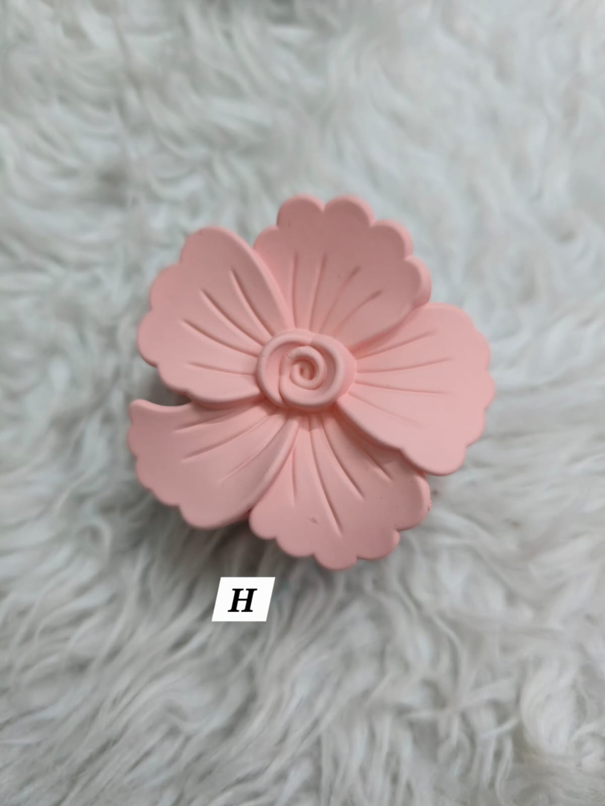 Flower Shaped Matte Finish Medium Size Hair Claw - Korean Fashion - BC9