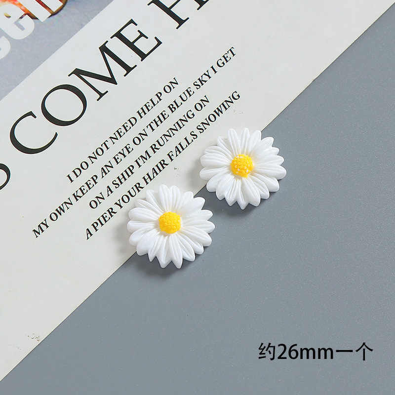 White Flower Korean Earrings - KE147