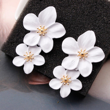 White Flower Korean Earrings - KE142