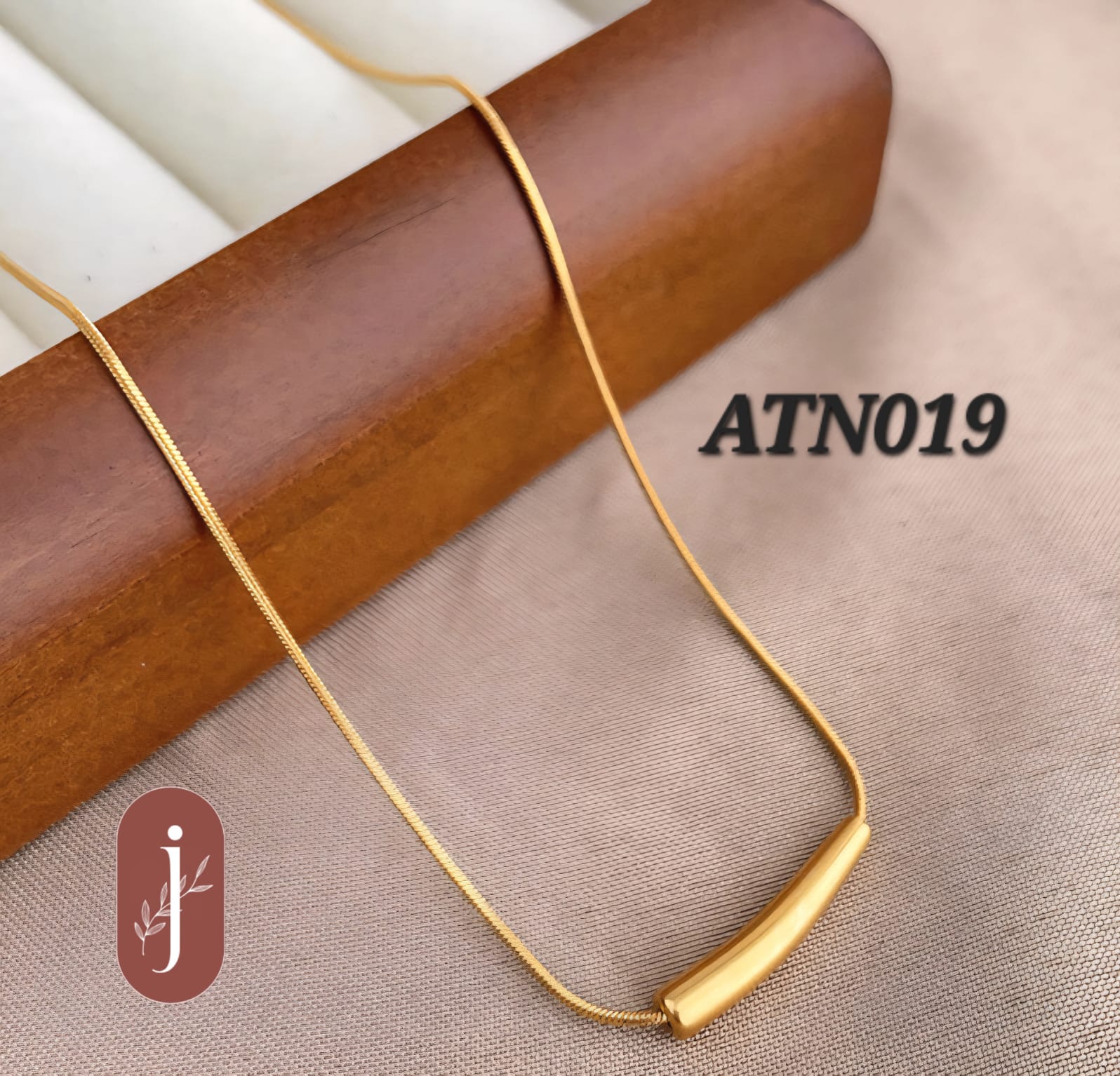 Anti Tarnish Gold Plated Golden Pendant Necklace - ATN019