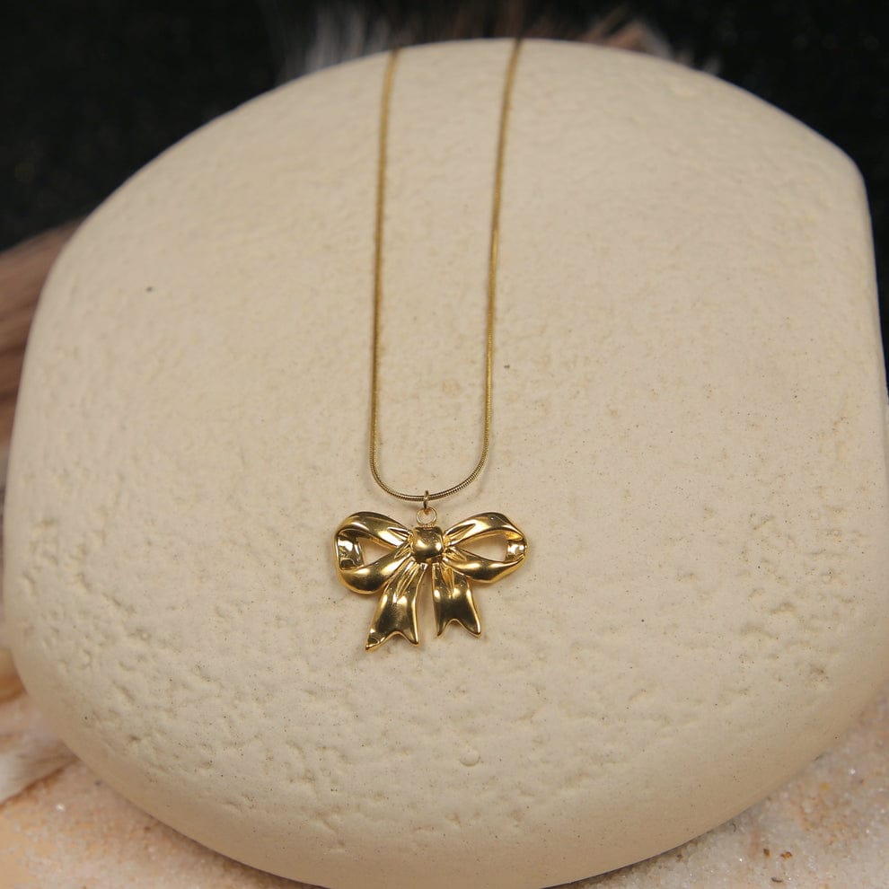 Anti Tarnish Gold Plated Golden Pendant Necklace - ATN040