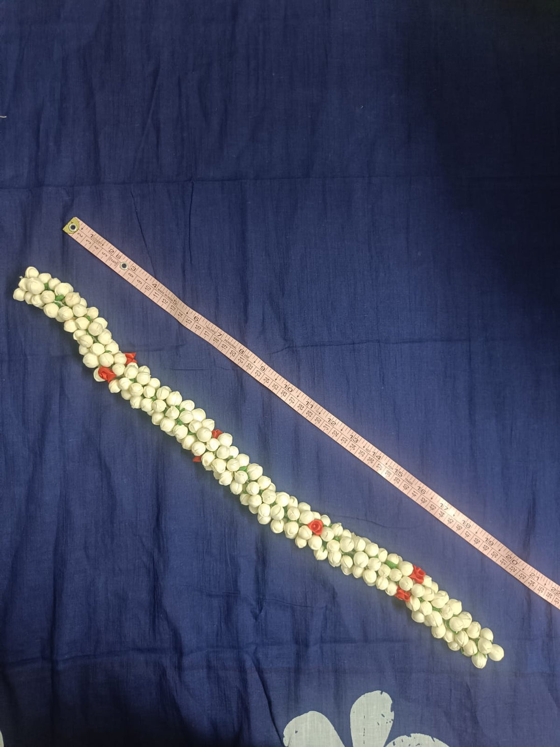 Gundu Malli Poo With Rose Artificial Flower 1/2 Mtr