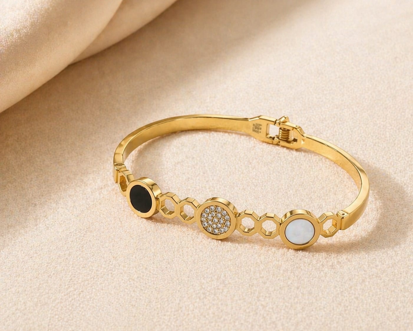 18K Gold Plated Anti Tarnish Bracelet - ATB011