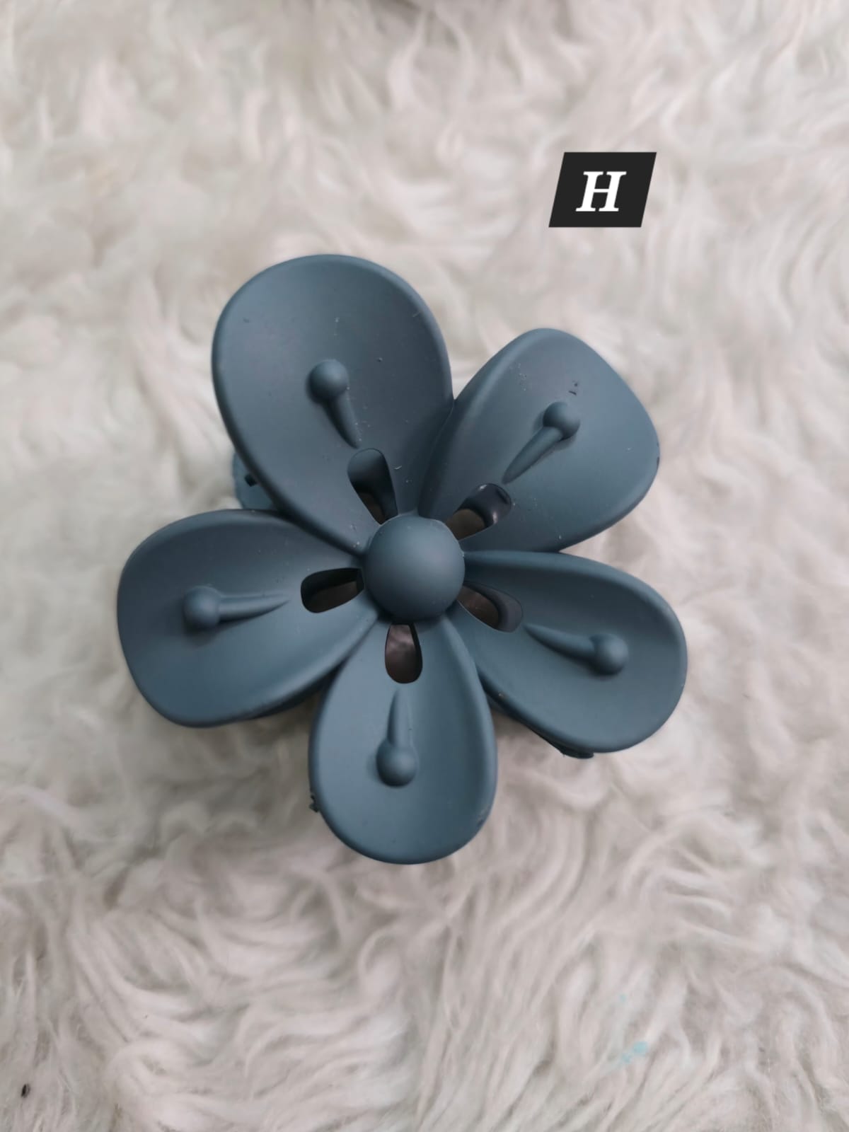Flower Shaped Matte Finish Medium Size Hair Claw - Korean Fashion - BC3
