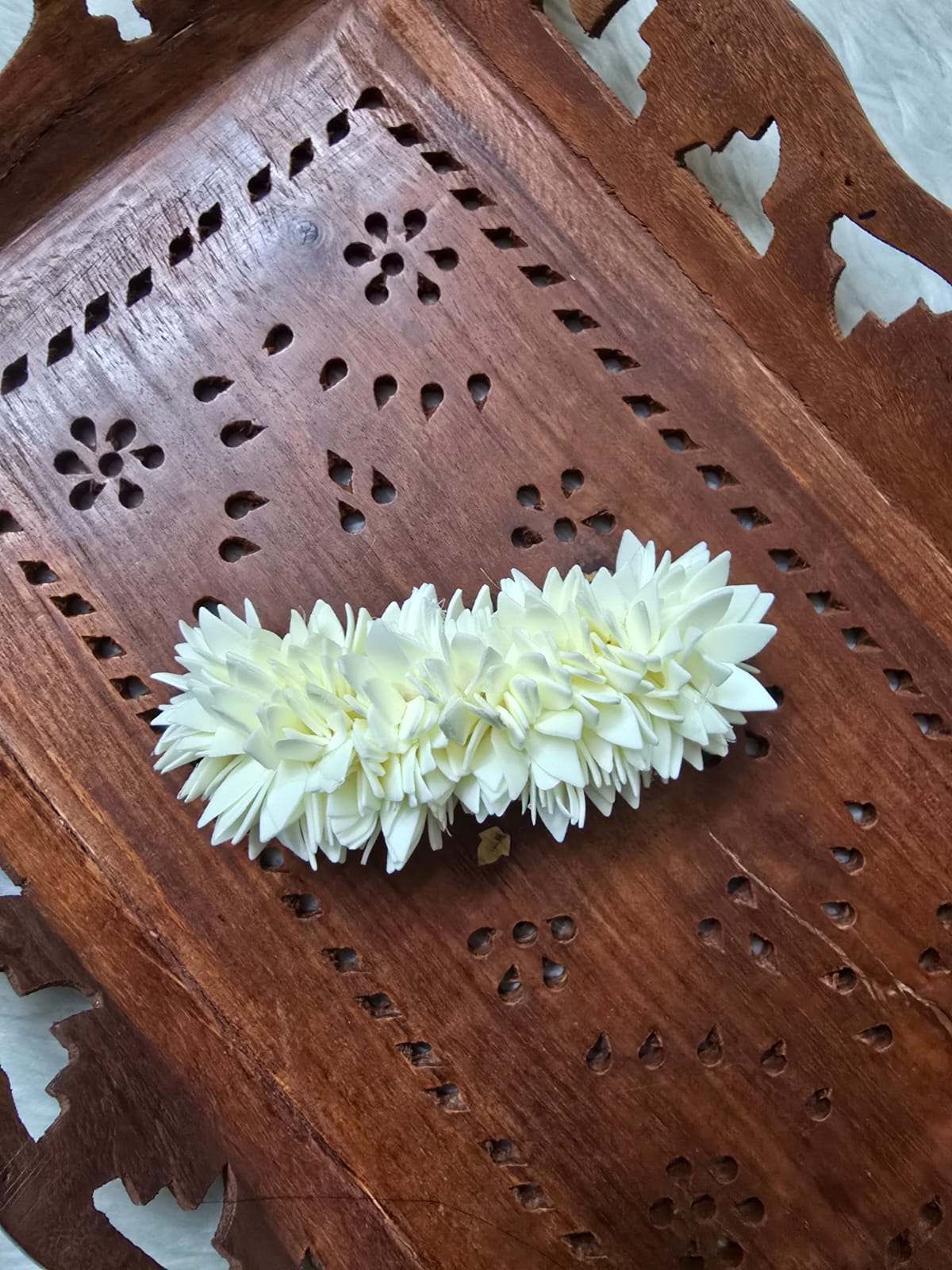 Jasmine Edit - Center Clip Hair Accessories - FA032
