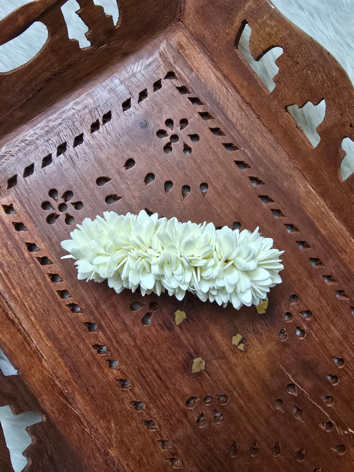 Jasmine Edit - Center Clip Hair Accessories - FA032