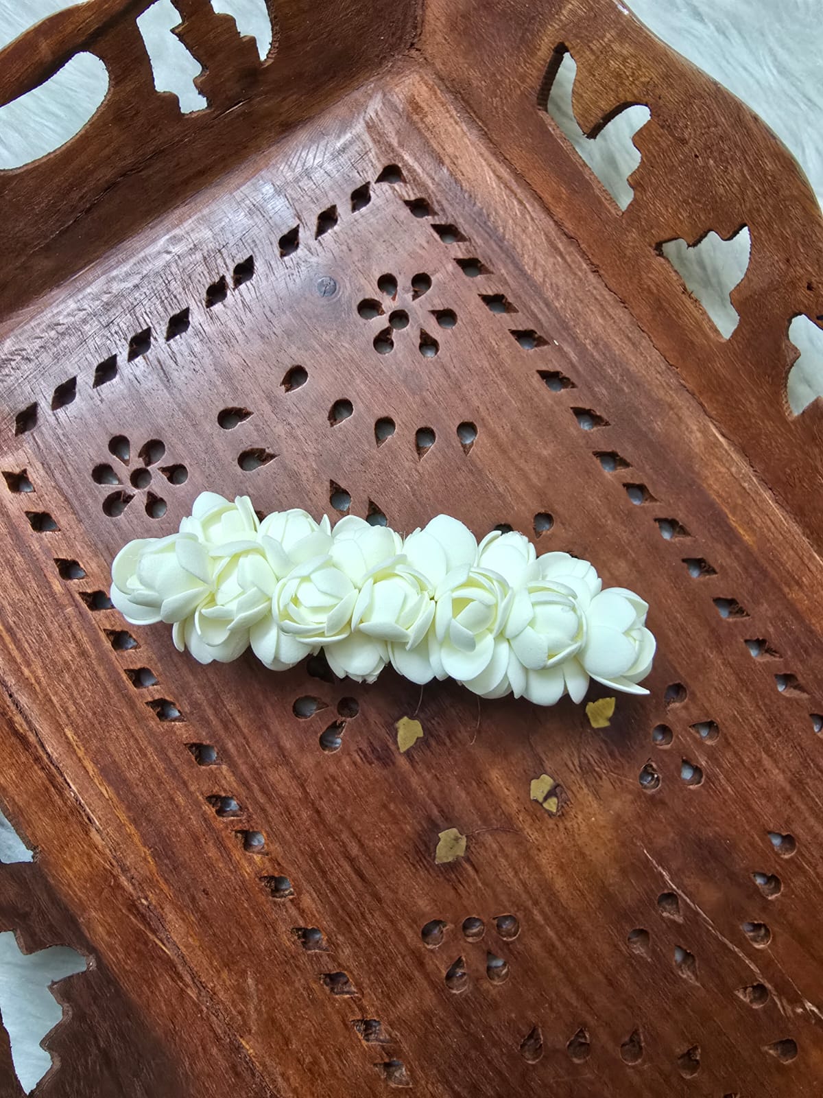 Jasmine Edit - Center Clip Hair Accessories - FA032