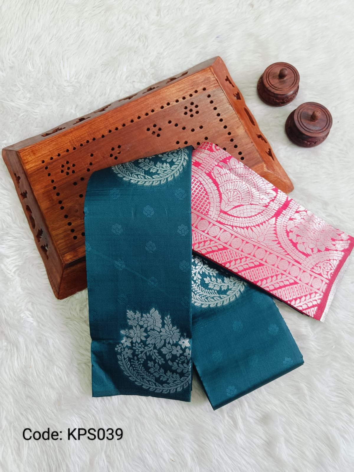 WhatsApp Image 2025-04-11 at 12.58.05 PM(1) KPS039 - Kubera Pattu Saree