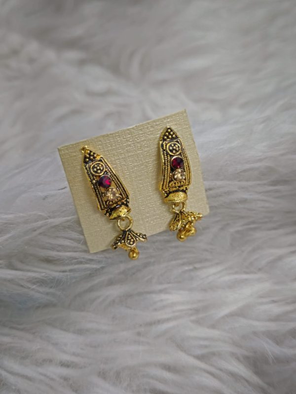 E010 - Stud - Earrings