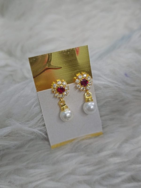 E021 - Stud Earrings