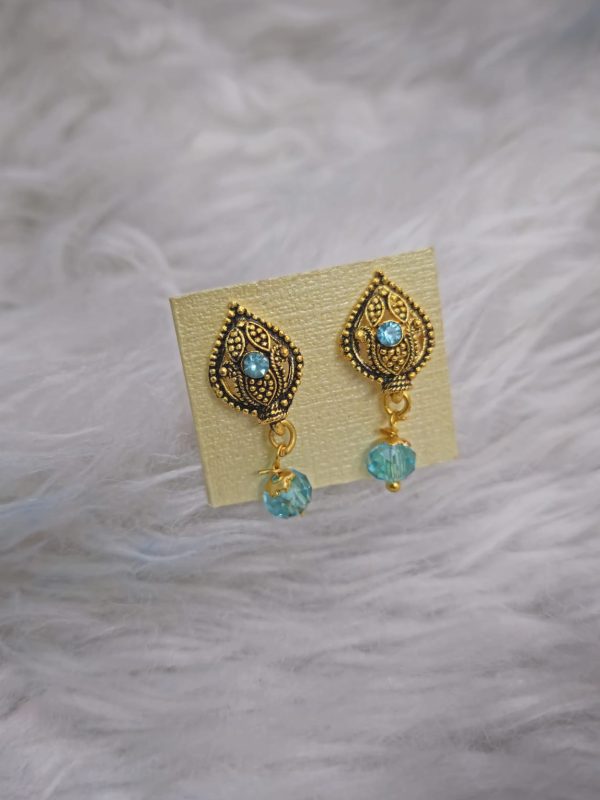 E005 - Stud - Earrings