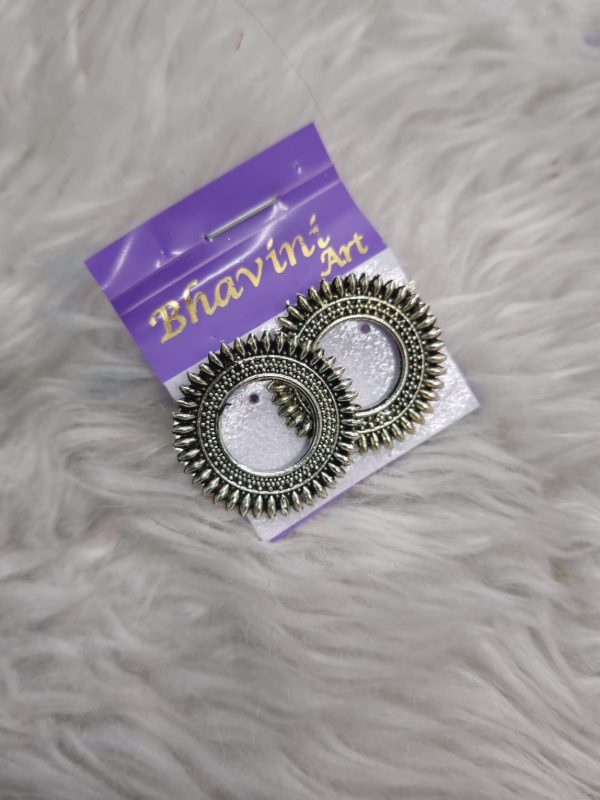 E001 - Stud - Earrings