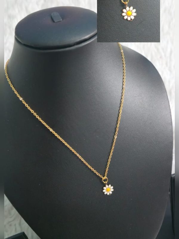 KNJ023 - Classic Pendant Necklace – Minimal Gold Chain for Women