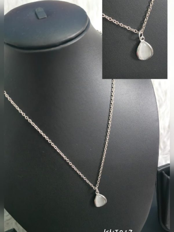 KNJ013 - Classic Pendant Necklace – Minimal Gold Chain for Women