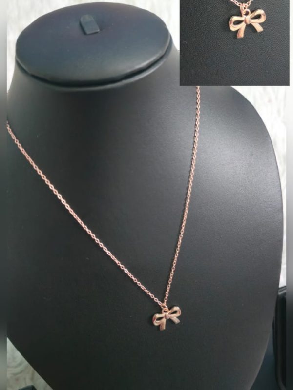KNJ031 - Classic Pendant Necklace – Minimal Gold Chain for Women
