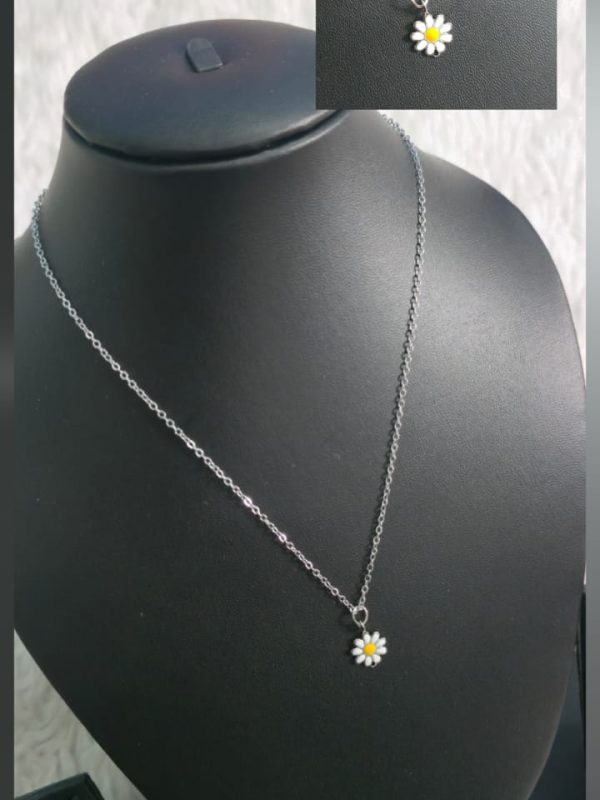 KNJ022 - Classic Pendant Necklace – Minimal Gold Chain for Women