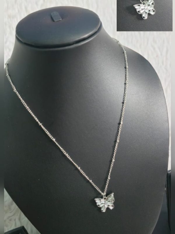 KNJ025 - Classic Pendant Necklace – Minimal Gold Chain for Women