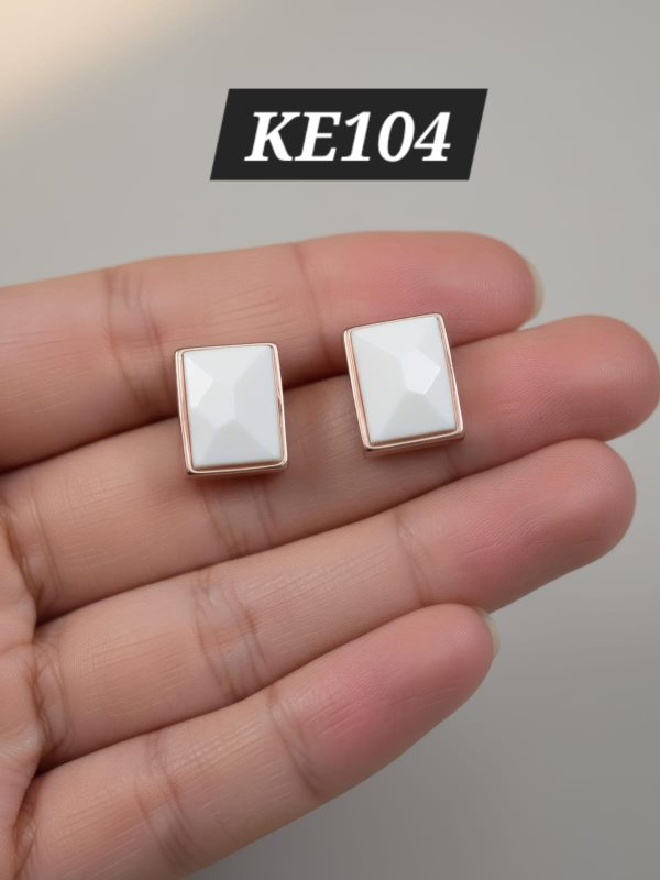 KE104- Korean Fashion Earings